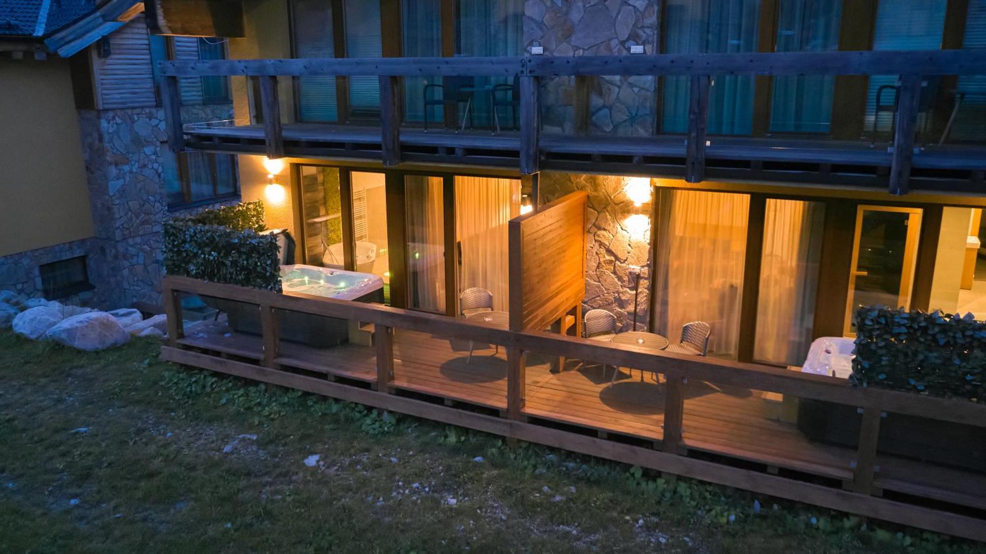 Chalet Jasna Wellness Apartment Saskia Jacuzzi & Sauna Demanovska Dolina Exterior photo
